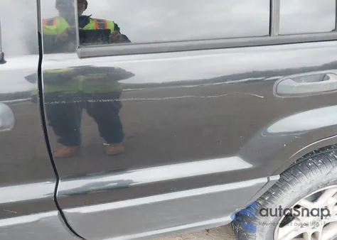 2004 Jeep Grand Cherokee Laredo z USA, uszkodzony, nr VIN 1J4GW48S24C235492